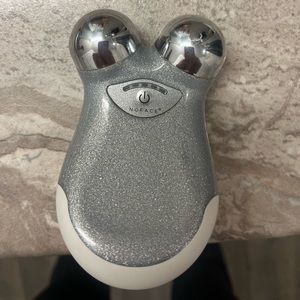 Nuface micro current device